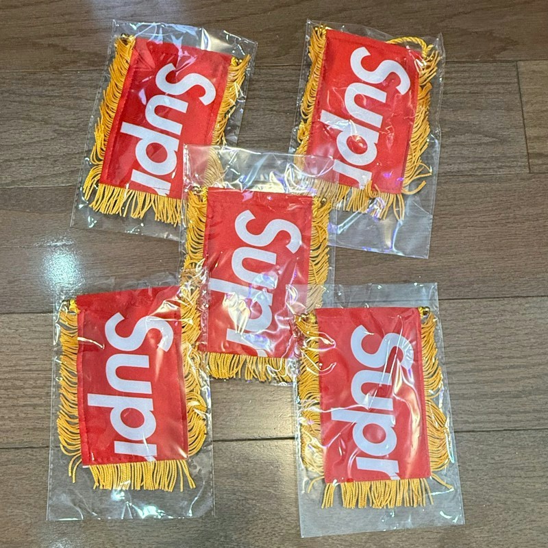 Supreme Mini Pennant Red 5 Lot