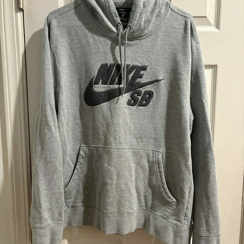 Nike SB Pullover Hoodie Grey
