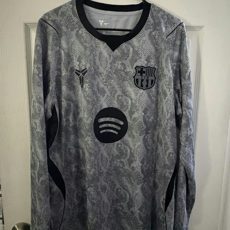 Nike FC Barcelona Kobe Bryant Long Sleeve Jersey Grey