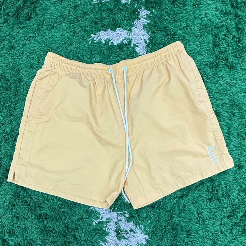 Kith Shorts Yellow