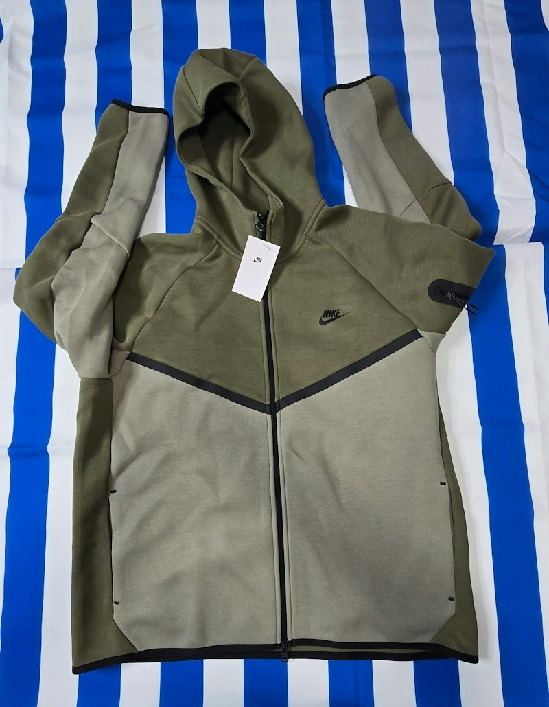 Nike Tech Fleece Hoodie Green/Black Full Zip Jacket