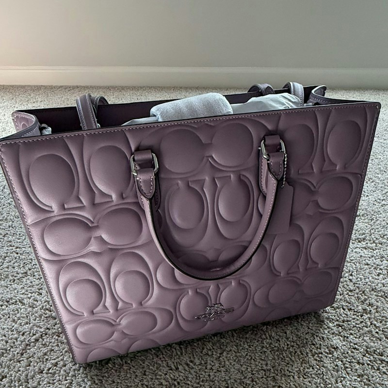 Maggie Tote Bag In Signature Leather