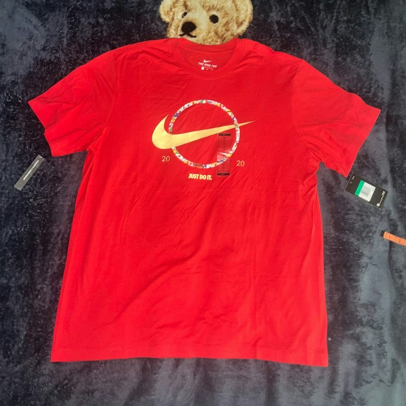 Nike Just Do It 2020 Graphic T-Shirt Red
