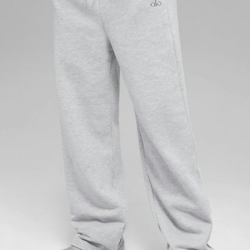 Alo Yoga Accolade Straight Leg Sweatpant Athletic Heather Grey