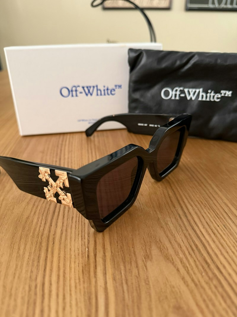 Off-White Catalina Sunglasses