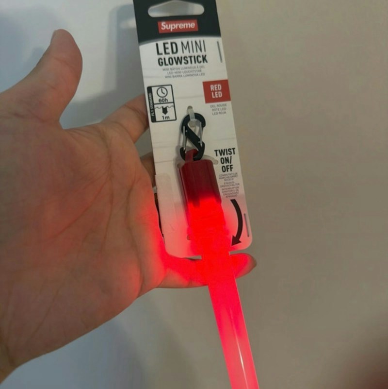 Supreme LED Mini Glowstick Red