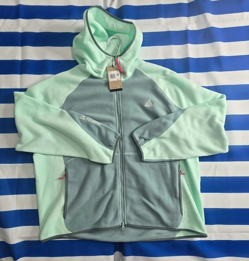 Nike ACG "Wolf Tree" Hooded Polartec Fleece
