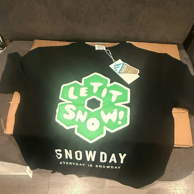 Snow Day Graphic T-Shirt Black
