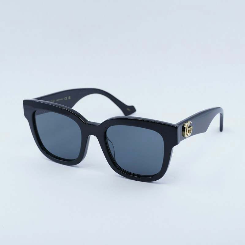 Occhiali da sole quadrati Gucci GG0998S 001 neri
