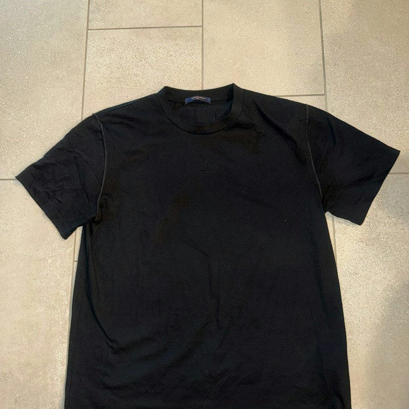 Louis Vuitton LV Icons Embossed Black T-Shirt