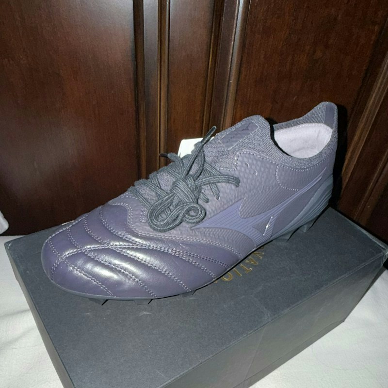 Mizuno Morelia Neo IV Beta Elite FG Black Silver