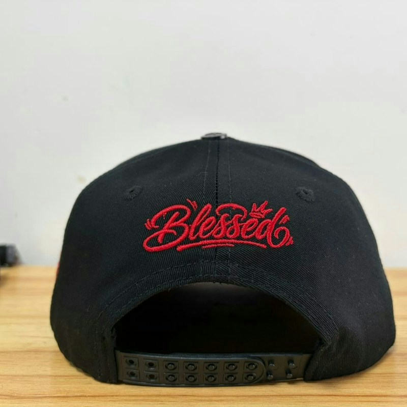 Star Blessed Snapback Hat Black Red