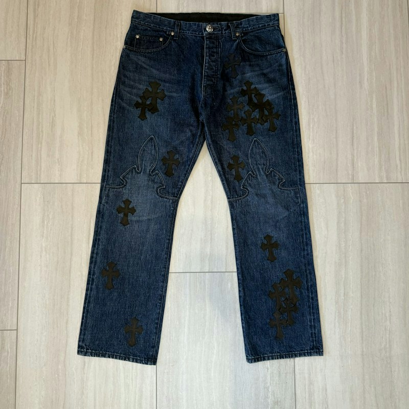 Jeans en jean Chrome Hearts Fleur à motif croisé aux genoux