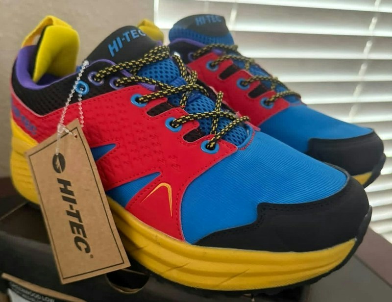 Hi-Tec Ravinewood Low Blue Red Yellow Black