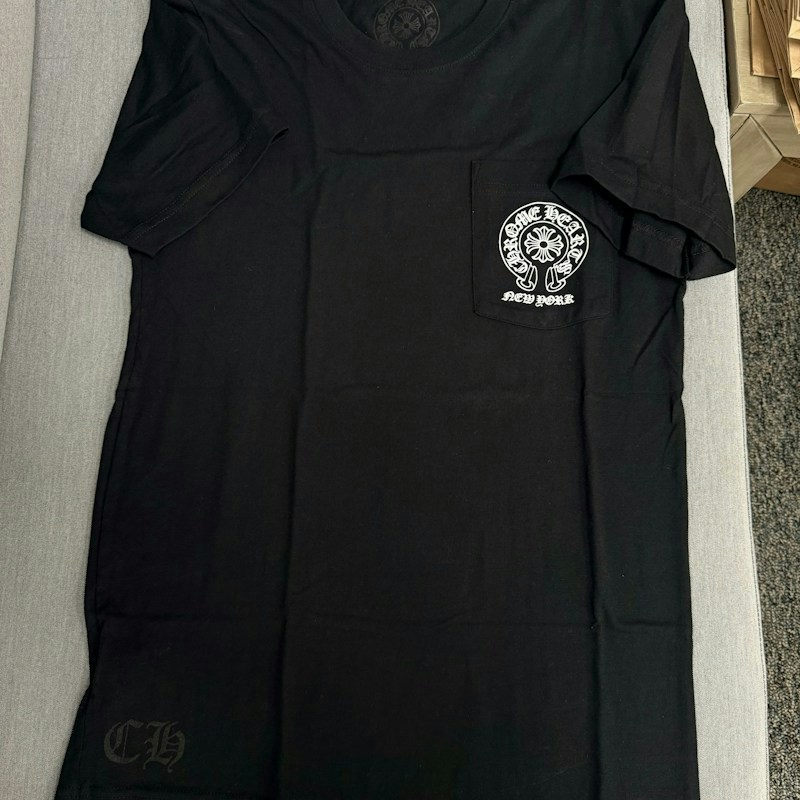 Chrome Hearts New York T-Shirt mit Hufeisentasche Schwarz