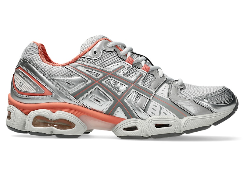 Asics Gel-Nimbus 9 in Cloud Grey/Clay Grey - 1203A600-020