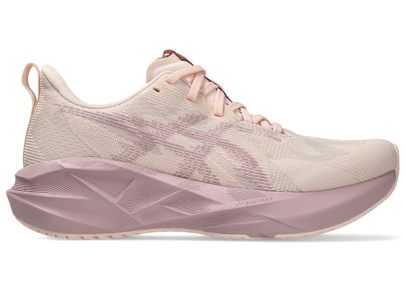 ASICS Novablast 5 (Women's) Sneakers in Pearl Pink/Morganite