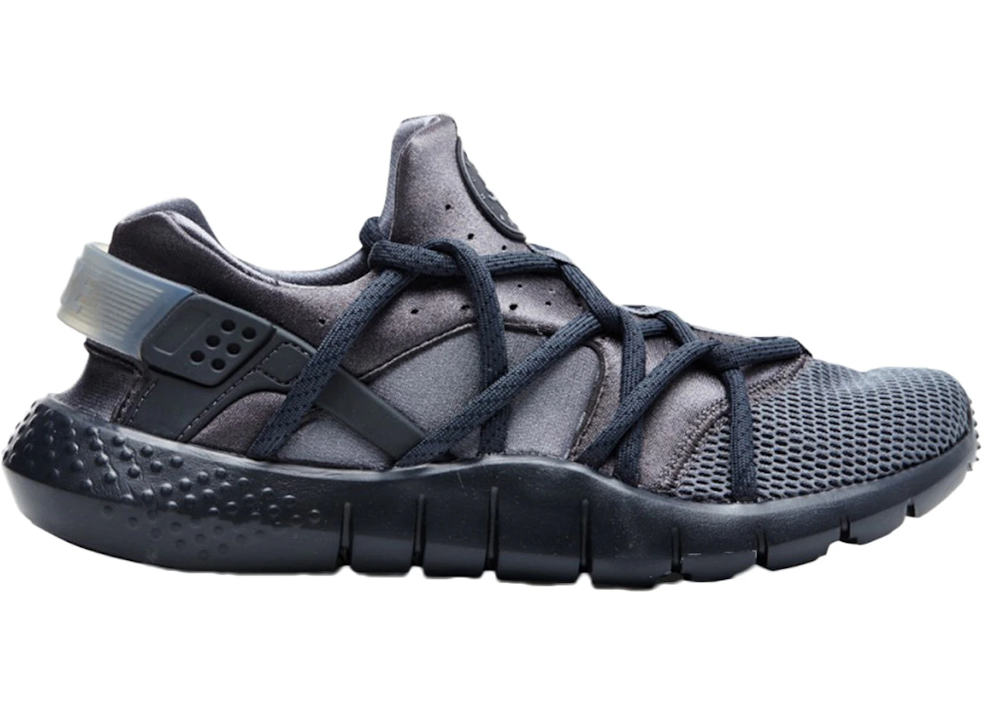 Nike blacks out the huarache nm Clearance