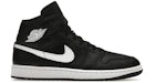 Jordan 1 Mid en blanco y negro (de mujer)