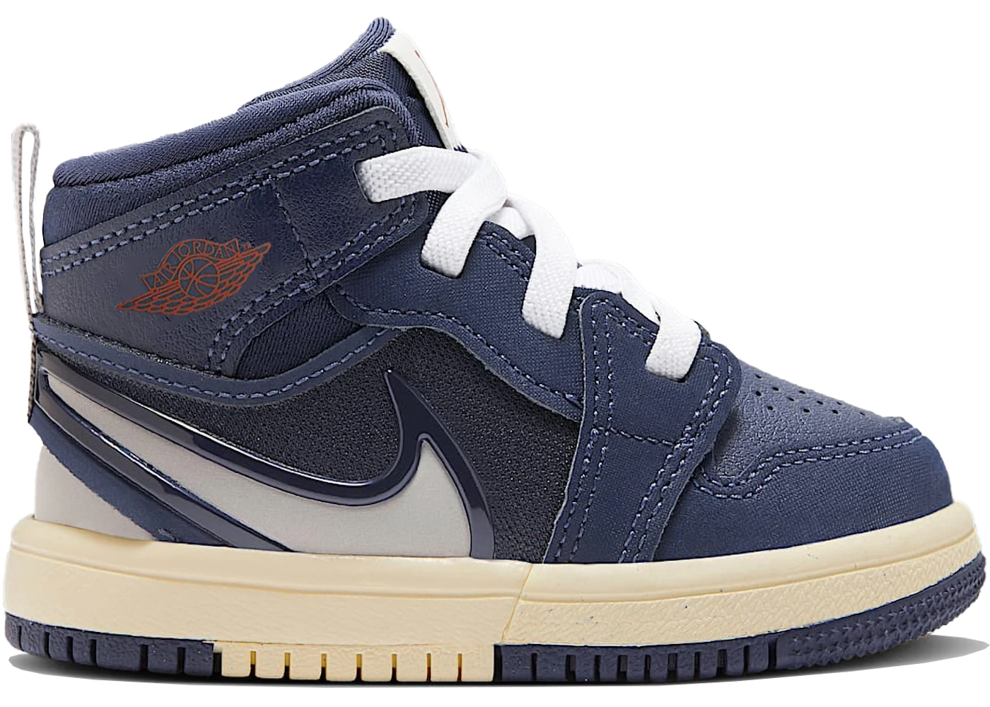 Jordan Mid RM EasyOn Midnight Navy Varsity Red Muslin Atmosphere
