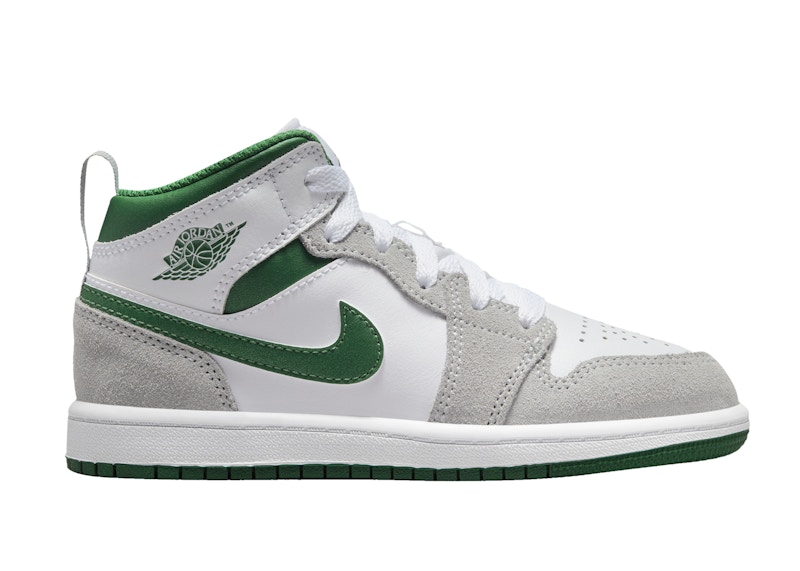 pine green 1s white