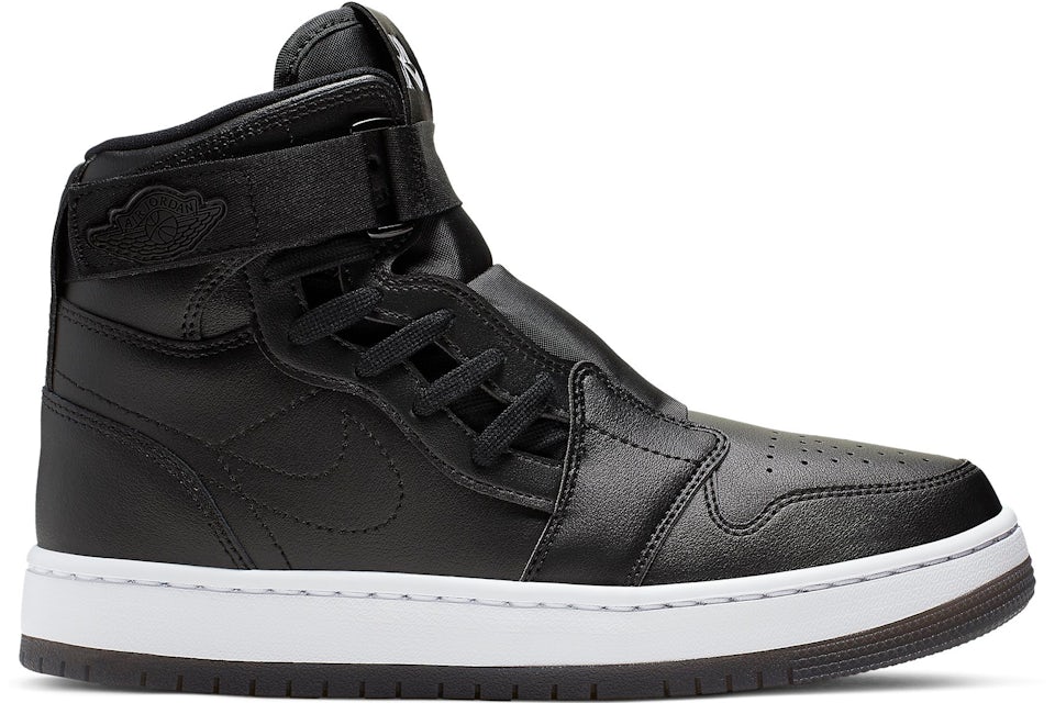 Air jordan 1 nova top sneakers in white and black