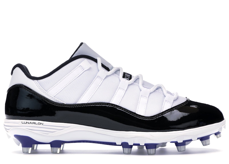 Jordan retro 11 shop low football cleats