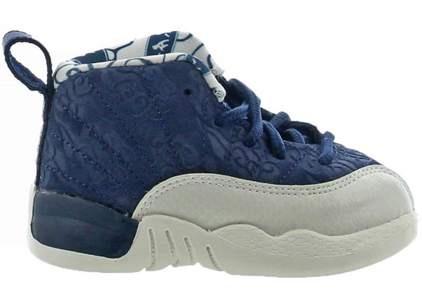 Air jordan hot sale 12 international flight
