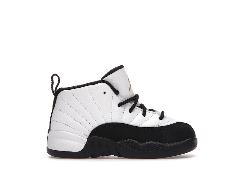 Jordan retro 12 on sale black and white