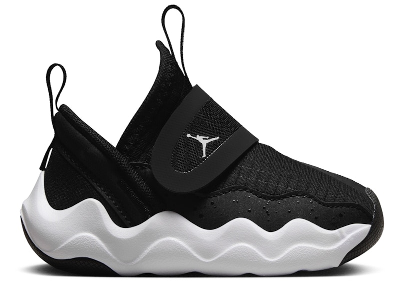 Pre-owned Jordan 23/7 Sneakers In Black/white In Multi