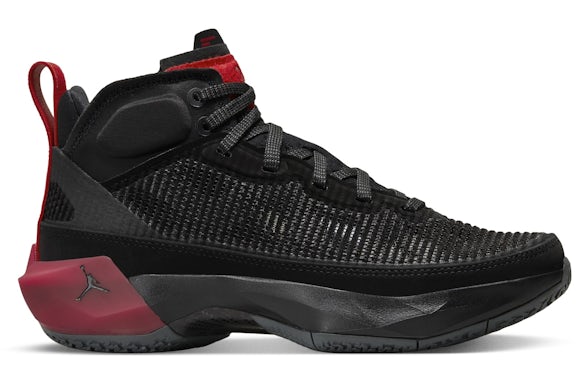 Jordan 37 Negro University Rojo Gris Oscuro Dorado Metalizado (GS)