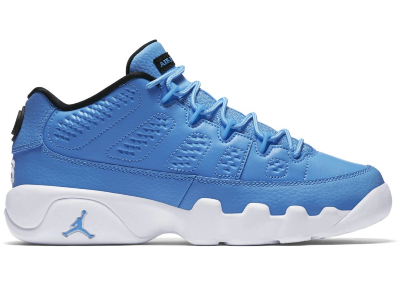 Jordan Retro Low Pantone (GS) 833447-401 US - Main Image