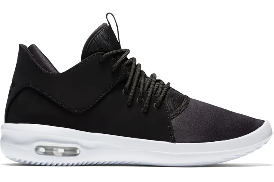 Jordan first class sale black and white