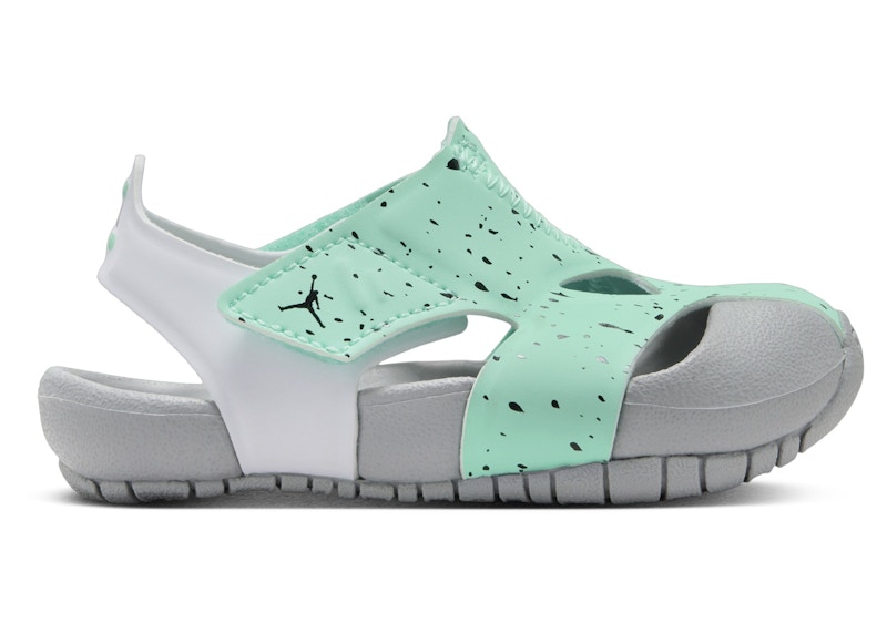 Pre-owned Jordan Flare Black Sneakers In Green Glow/wolf Grey/white