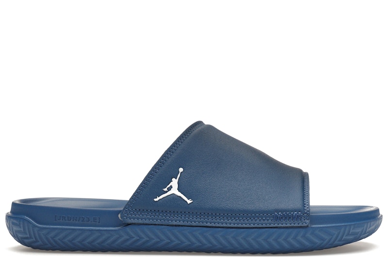 Black and blue jordan slides best sale