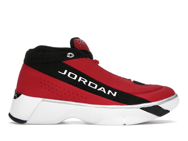 Air-Jordan-Team-Showcase-Gym-