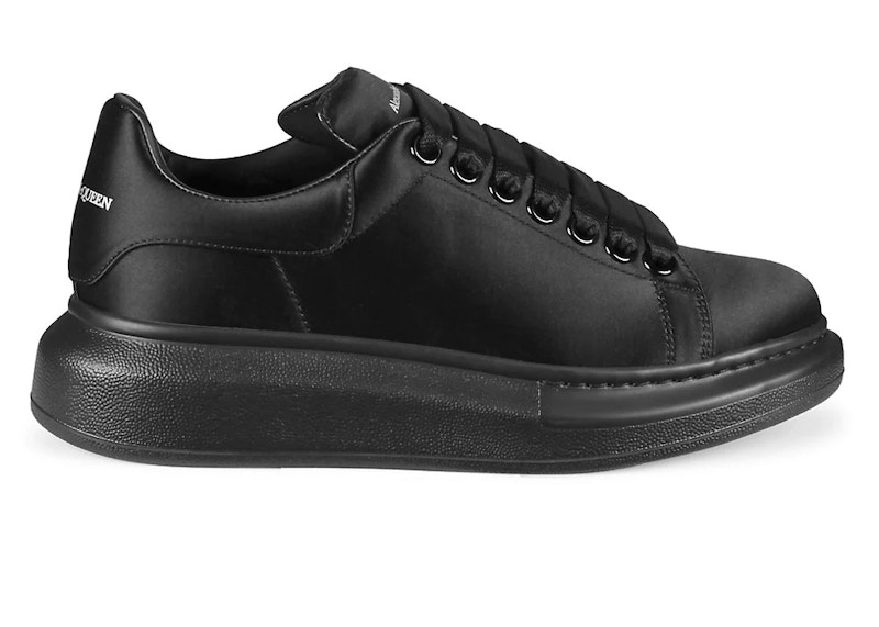 Alexander mcqueen total black sale