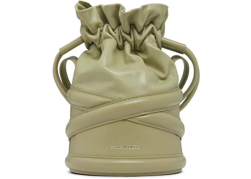 送料&関税込】Alexander McQueen The Soft Curve Bag