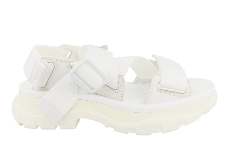 サンダル・ミュール alexander mcqueen SS22 STUDDED SANDALS (697145_WIC721088) Alexander McQueen Hybrid studded leather sandals - ShopStyle