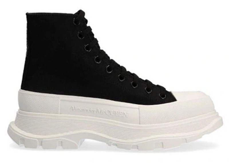 alexander mcqueen tread lace up boot