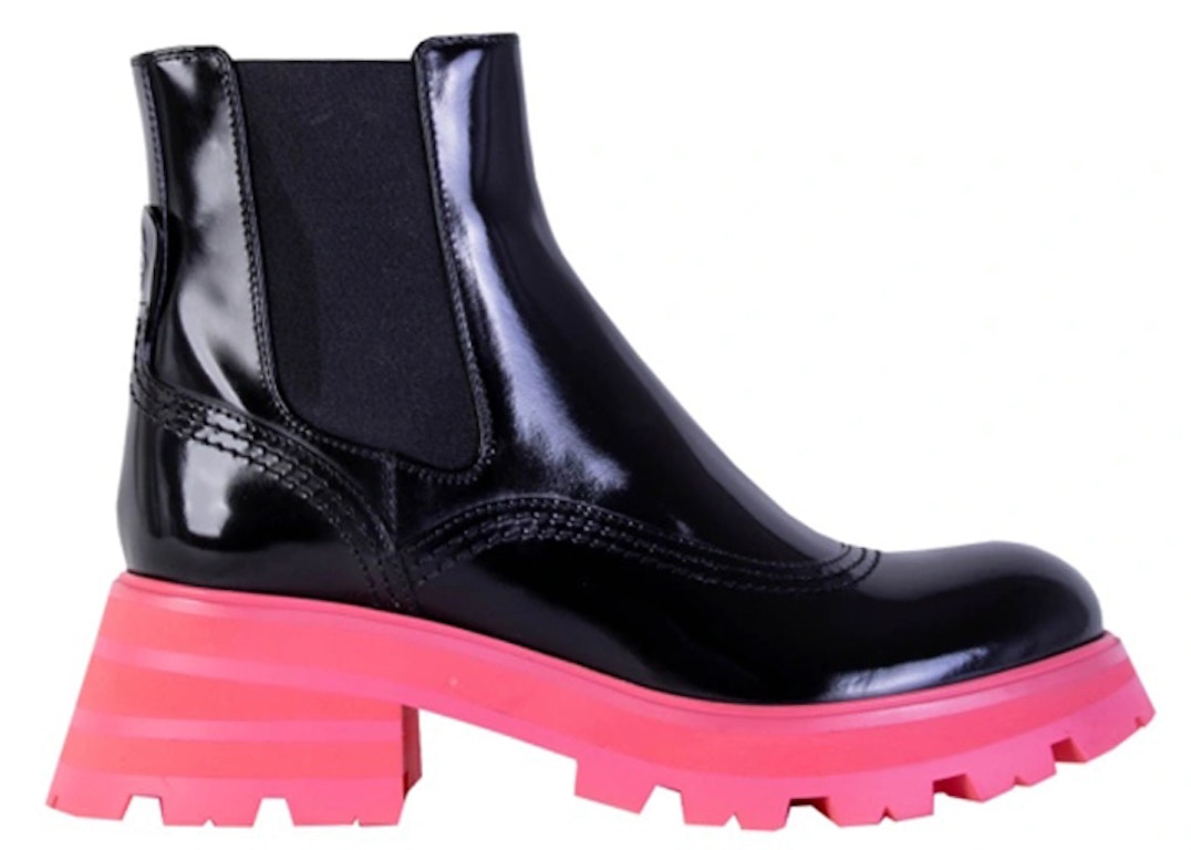 Pre-owned Alexander Mcqueen Wander Chelsea Boots Black Pink (women's) In Black/pink