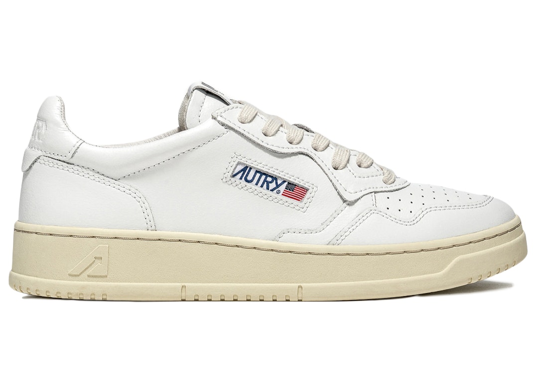 Pre-owned Autry Medalist Leather Low White (women's) In White/white/cream