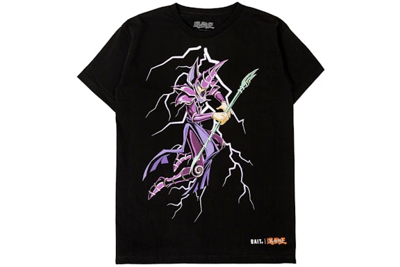 BAIT x Yu Gi Oh Mago Oscuro Bagliore Nel Buio Tee Nero
