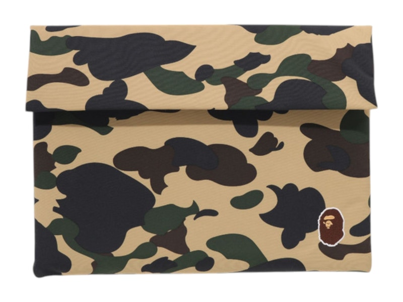 Pre-owned Bape 1st Camo 13 Inch Pc Case In Yellow