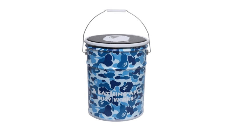 BAPE ABC CAMO CAFE STOOL ステンレス鋼 コーヒーチェア ABC CAMO CAFE STOOL | bape.com