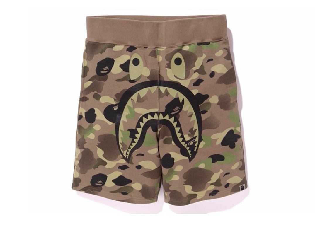 Pre-owned Bape X Undefeated Camo Shark Sweat Shorts Green