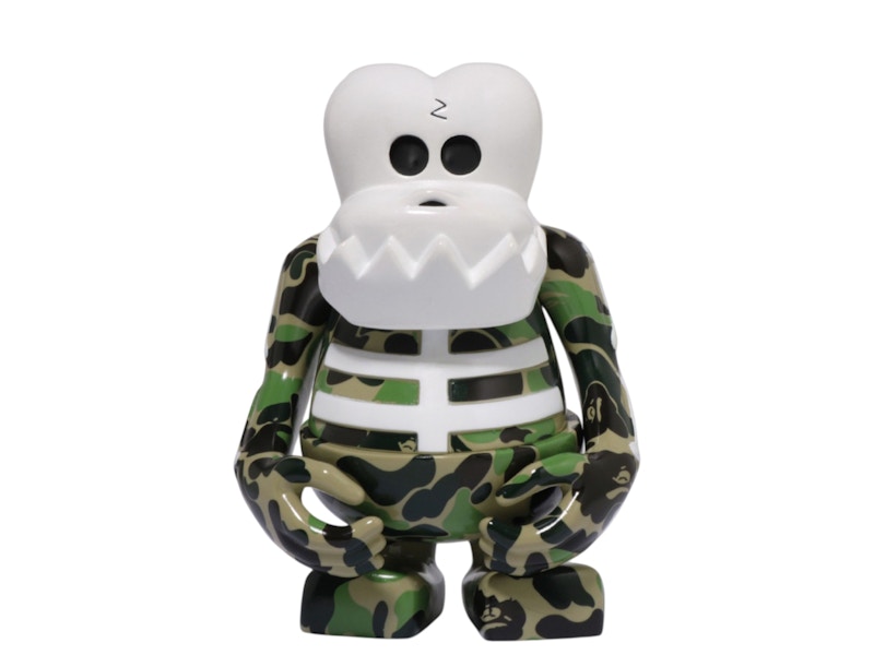 BAPE Bounty Hunter Skull-Kun Special Figure Green - US