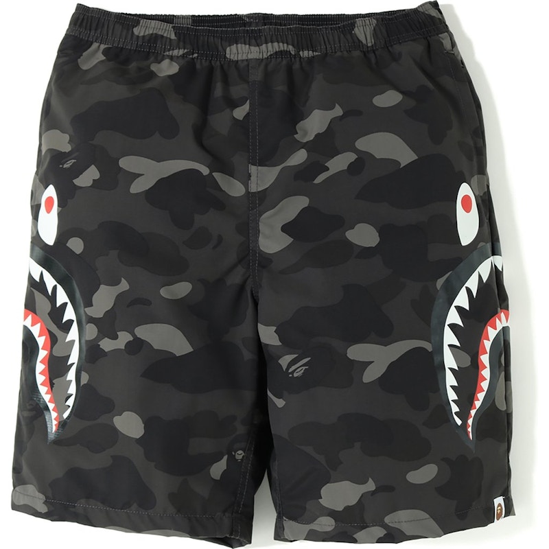 BAPE Color Camo Side Shark Beach Shorts Black - SS19 男装- CN