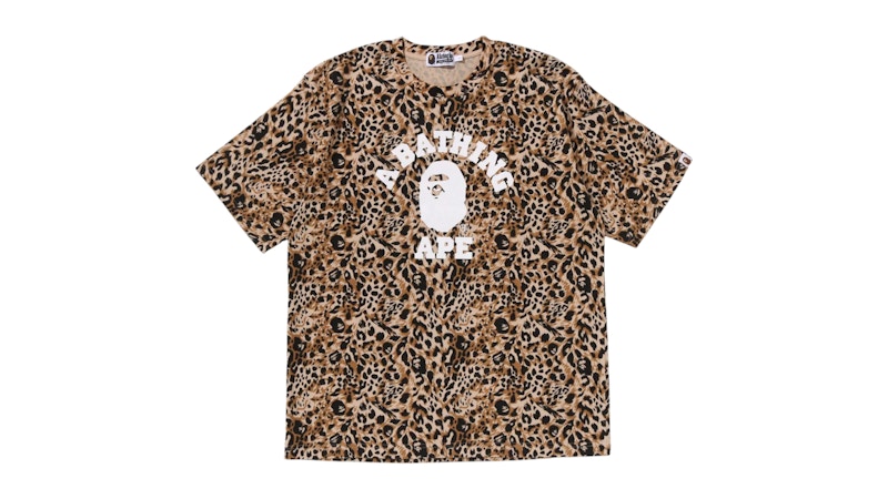 BAPE College-T-Shirt in lockerer Passform mit wildem Leopardenmuster, Beige