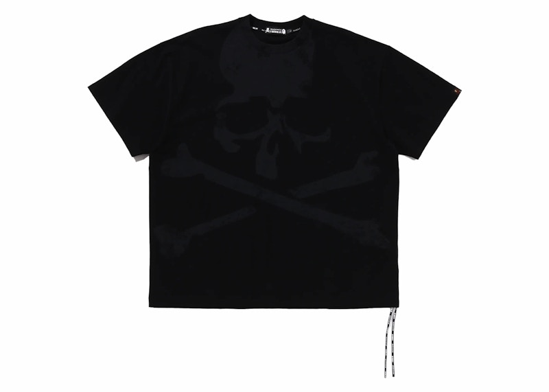 BAPE x Mastermind Skull Over Print Relaxed Fit Tee Black BAPE x Mastermind Skull Over Print Relaxed Fit Tee Black
